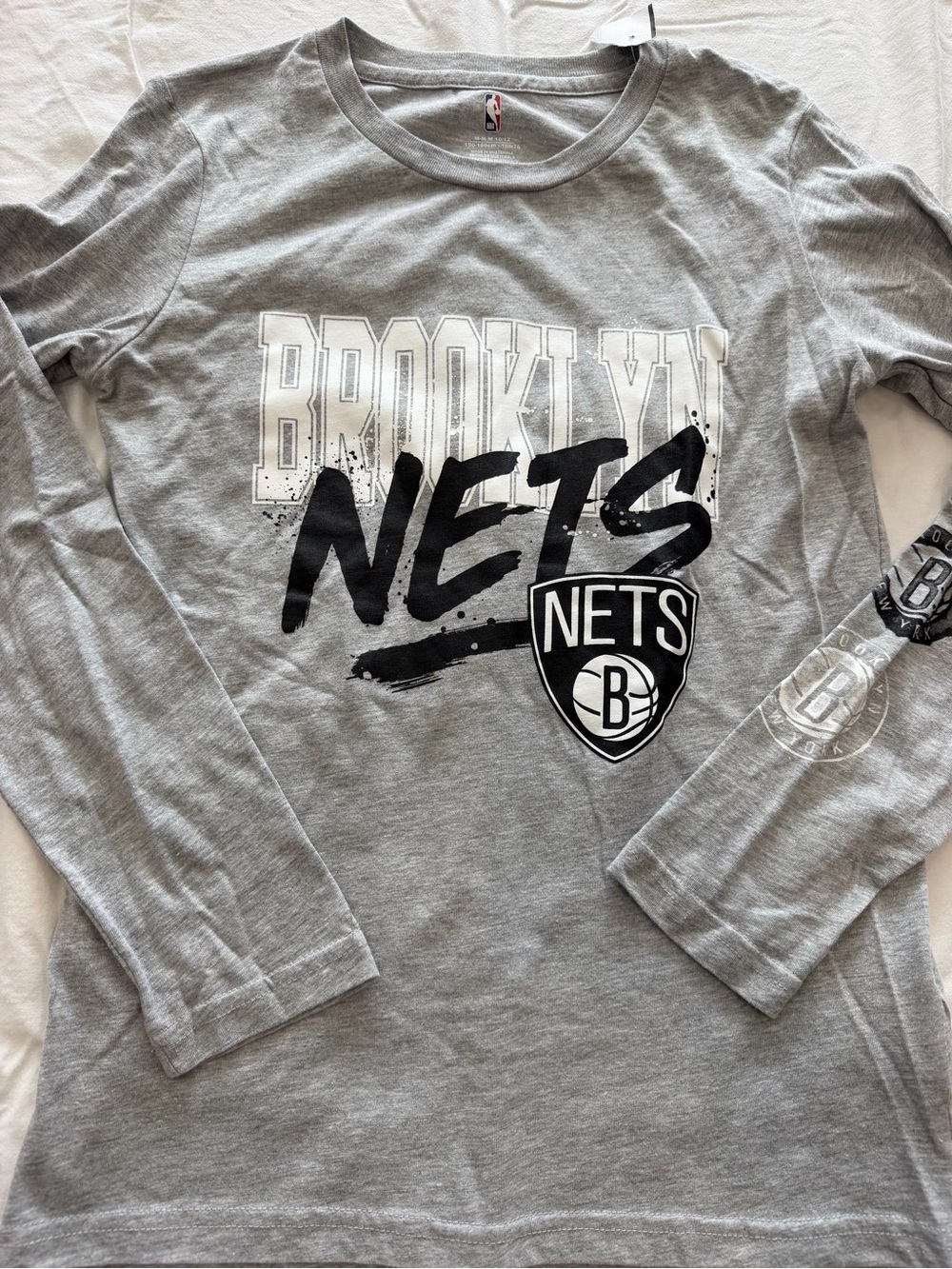 NBA Brooklyn Nets Boys Long Sleeve T-Shirt Youth Medium 10/12 NWT